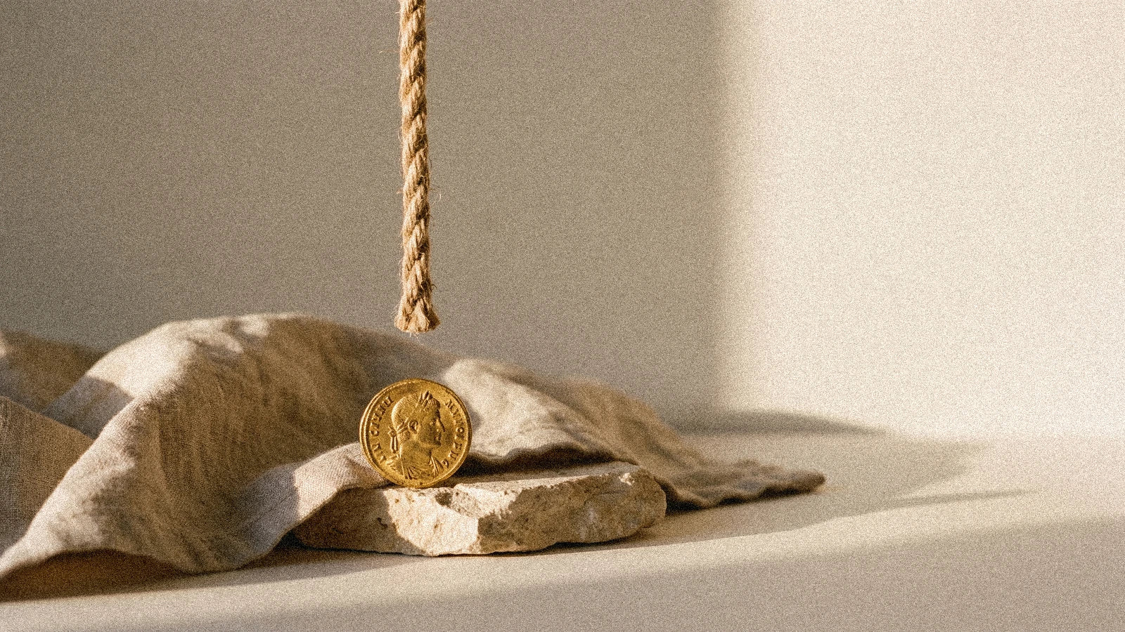 Le Pendu (Arcane XII) — Tarot de Marseille : signification, symboles et lecture