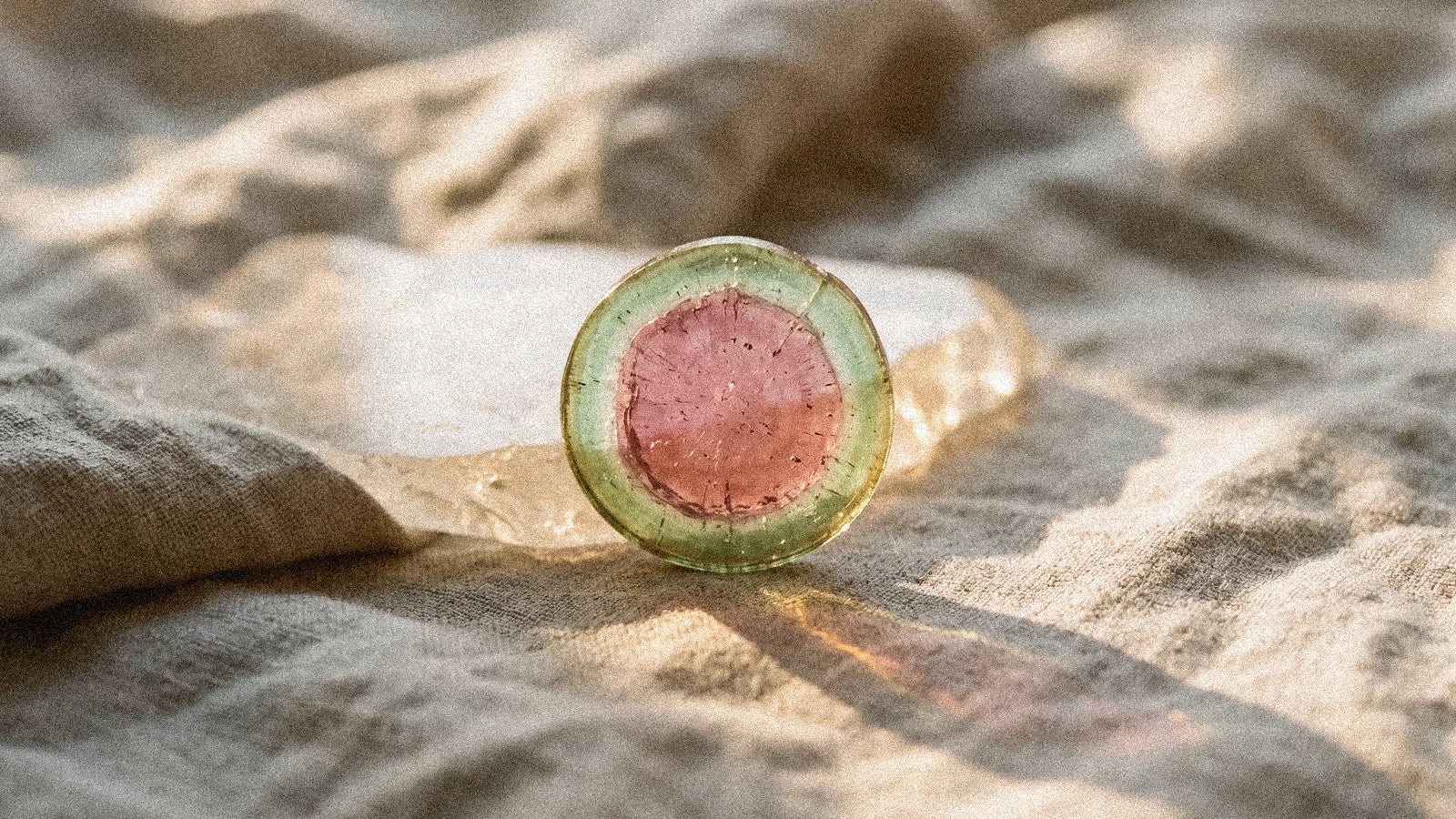 La tourmaline melon (pastèque) : la pierre du cœur en équilibre