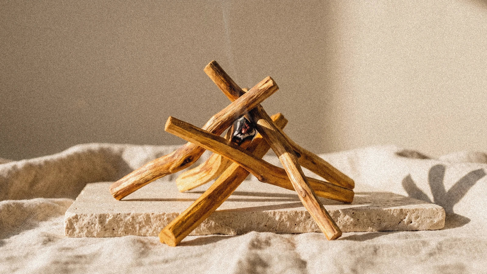 7 de Bâtons : signification, defense, position courageuse, tirage