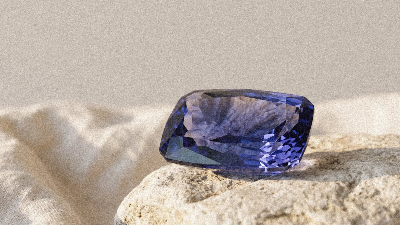 La tanzanite : la pierre bleu-violet de l'élévation