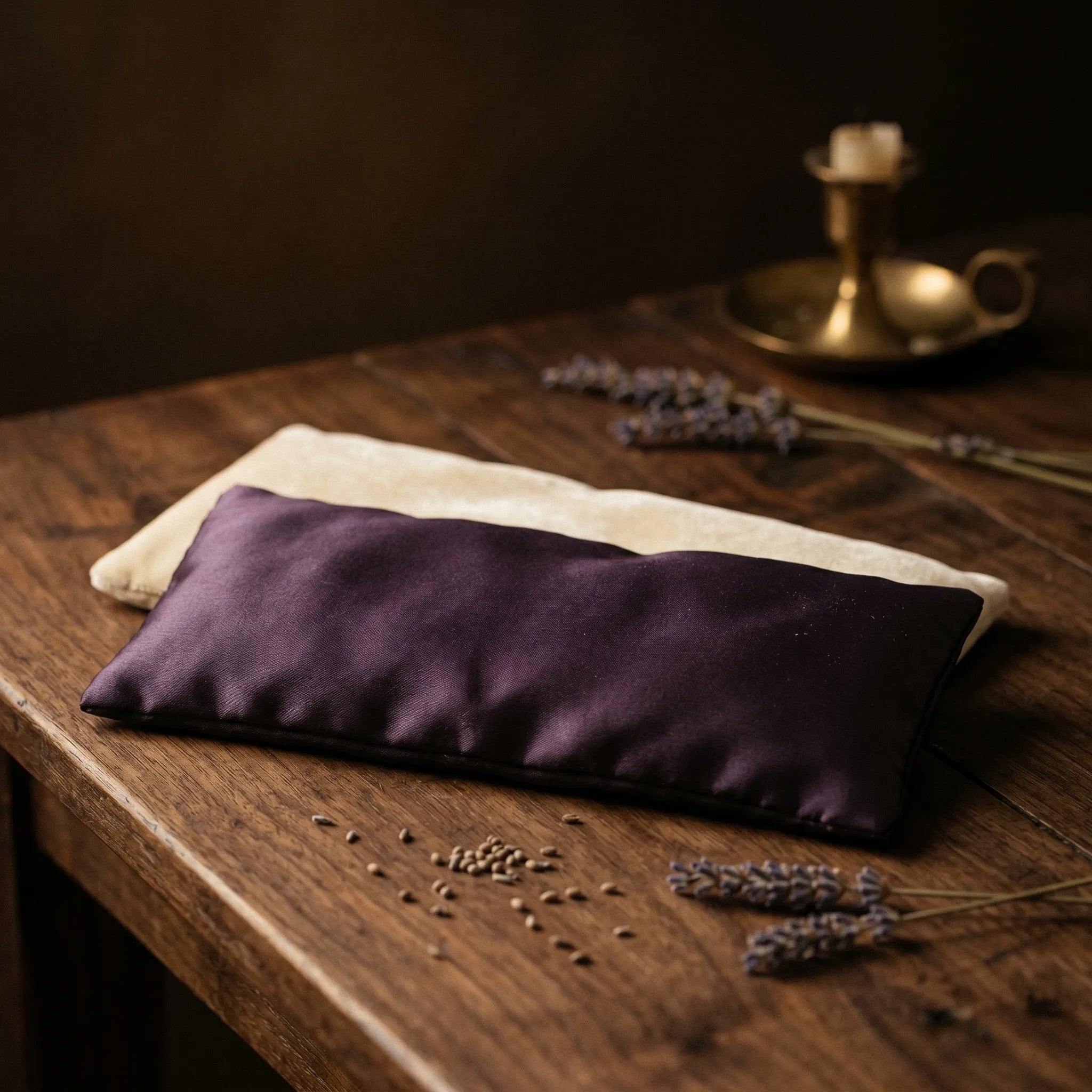 Le Masque de Lavande — Coussin pour yeux à la lavande relaxant — présence variante · AURÆN Rituels d'Or