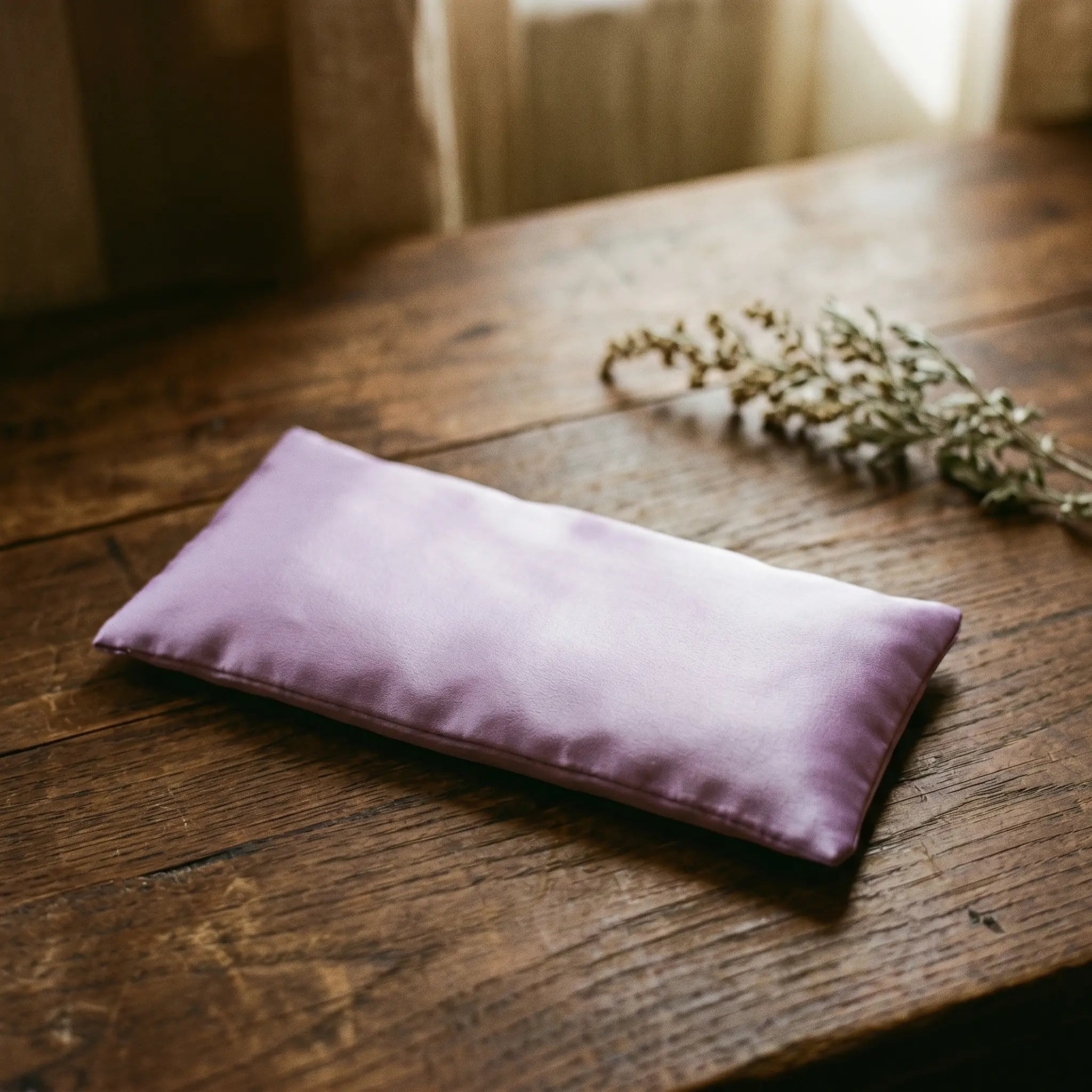 Le Masque de Lavande — Coussin pour yeux à la lavande relaxant — présence variante · AURÆN Rituels d'Or