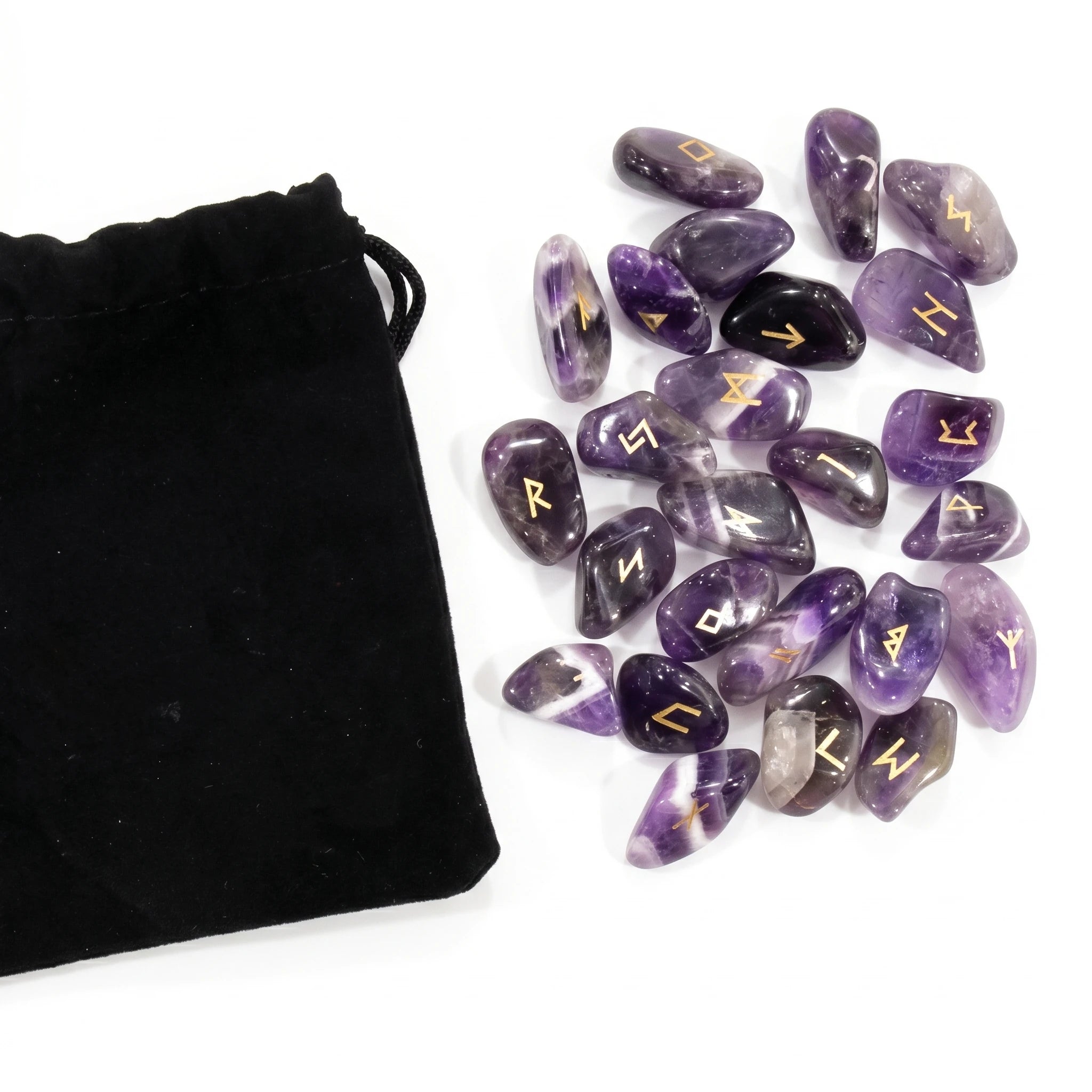 Les Runes d'Améthyste — Set divinatoire viking — packshot fond blanc · AURÆN Objets Sacrés