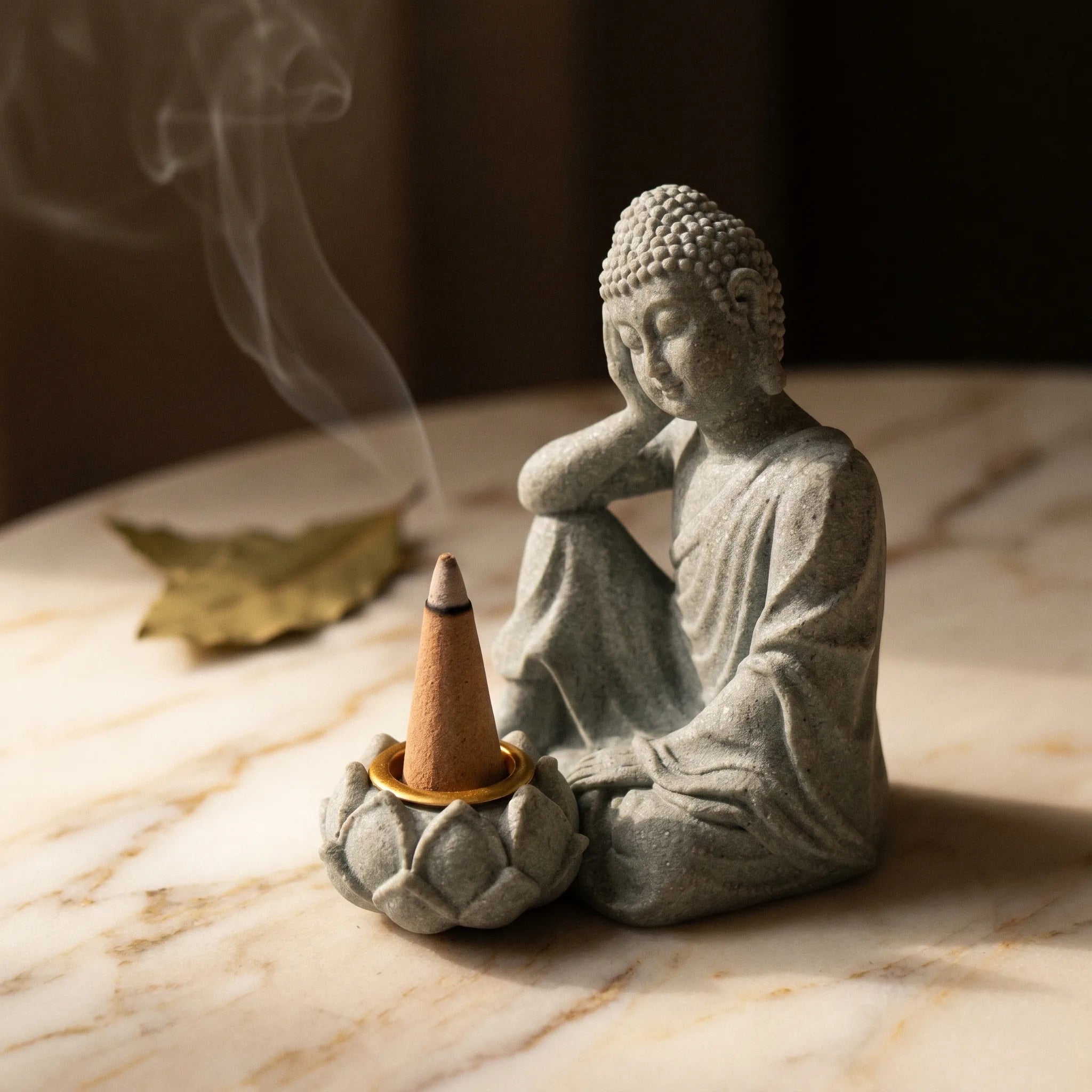 Le Veilleur — Statue Bouddha porte-encens zen — vue principale · AURÆN Objets Sacrés