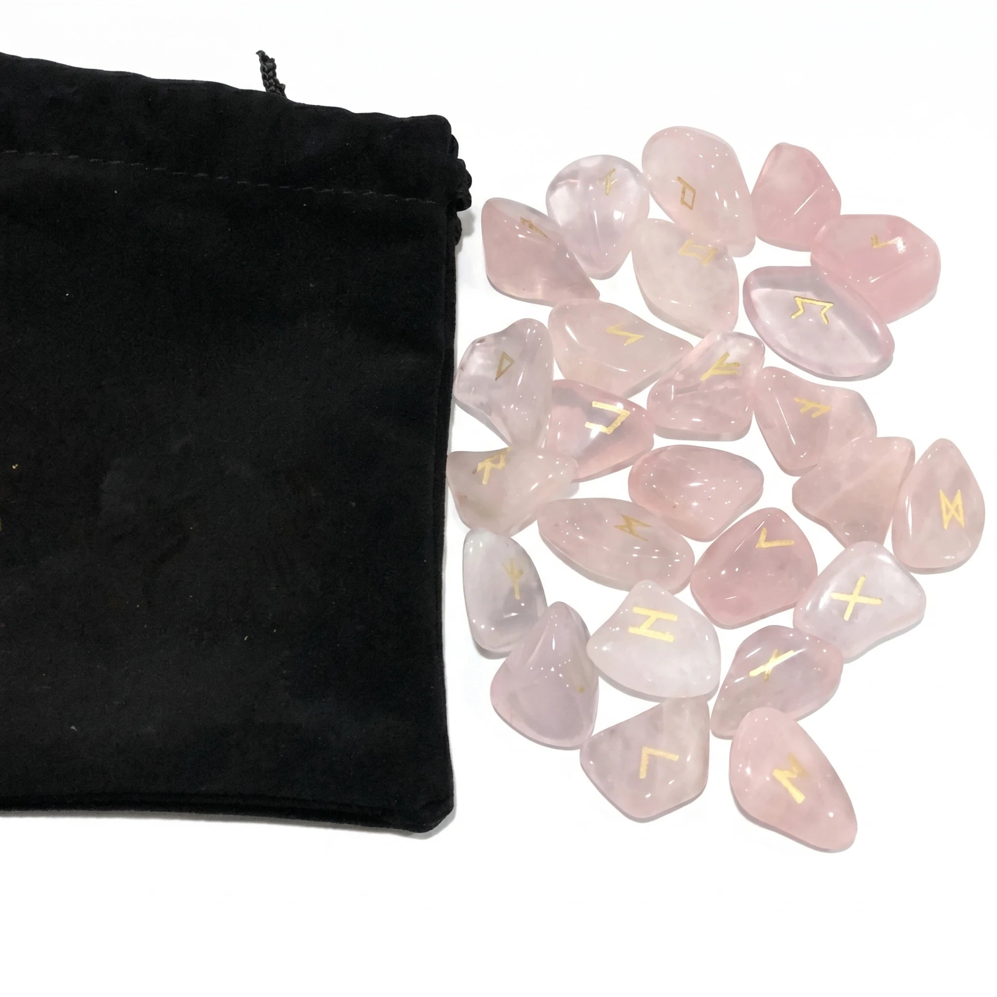 Les Runes de Quartz Rose — Set divinatoire viking — packshot fond blanc · AURÆN Objets Sacrés