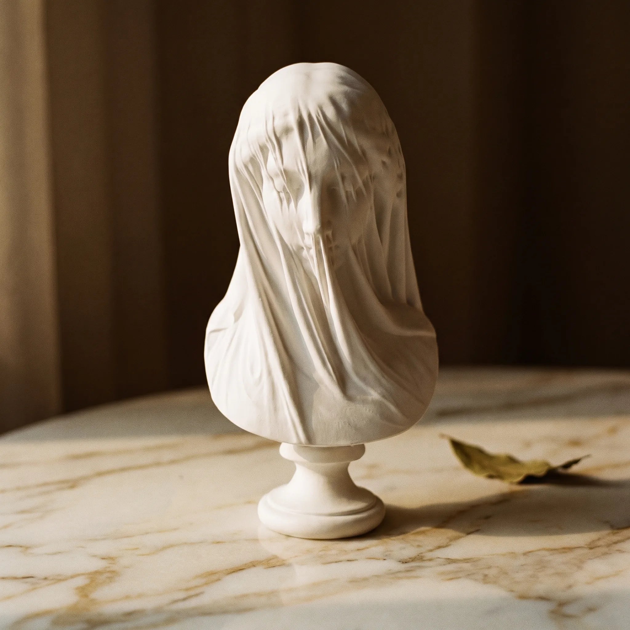 La Déesse Voilée — Buste de femme statuette mythologie classique — vue principale · AURÆN Objets Sacrés