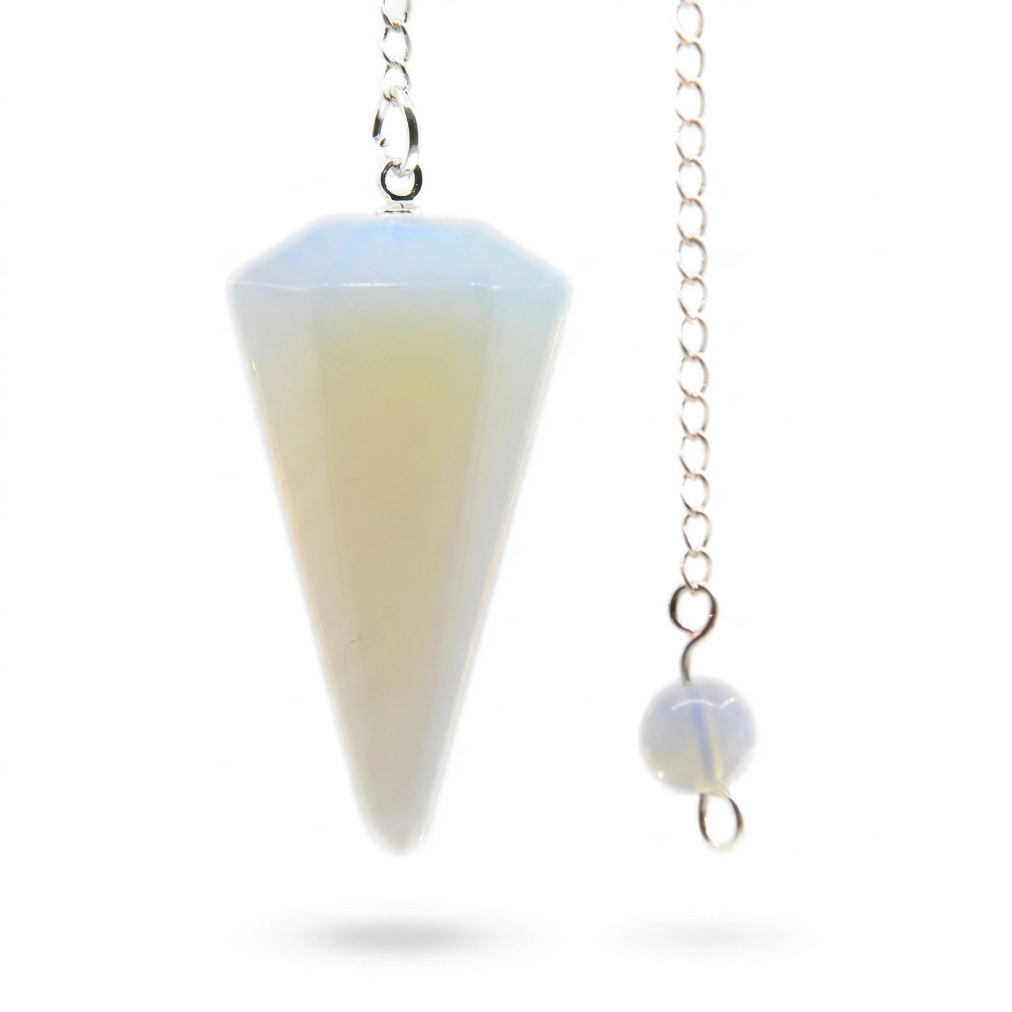 Le Pendule d'Opale — Radiesthésie pierre naturelle — packshot fond blanc · AURÆN Objets Sacrés