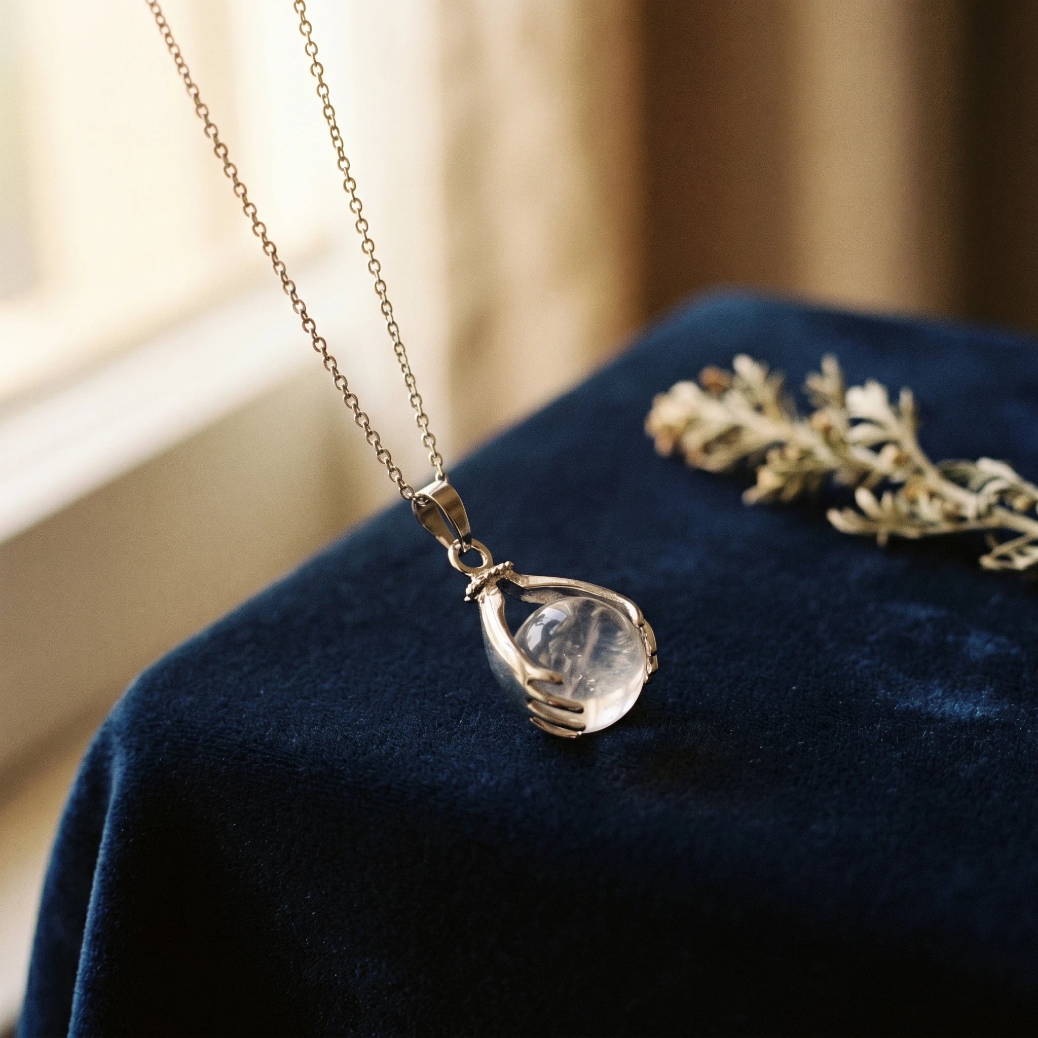 Le Cristal de Roche — Collier pendentif transparent — vue principale · AURÆN Pierres d'Âme
