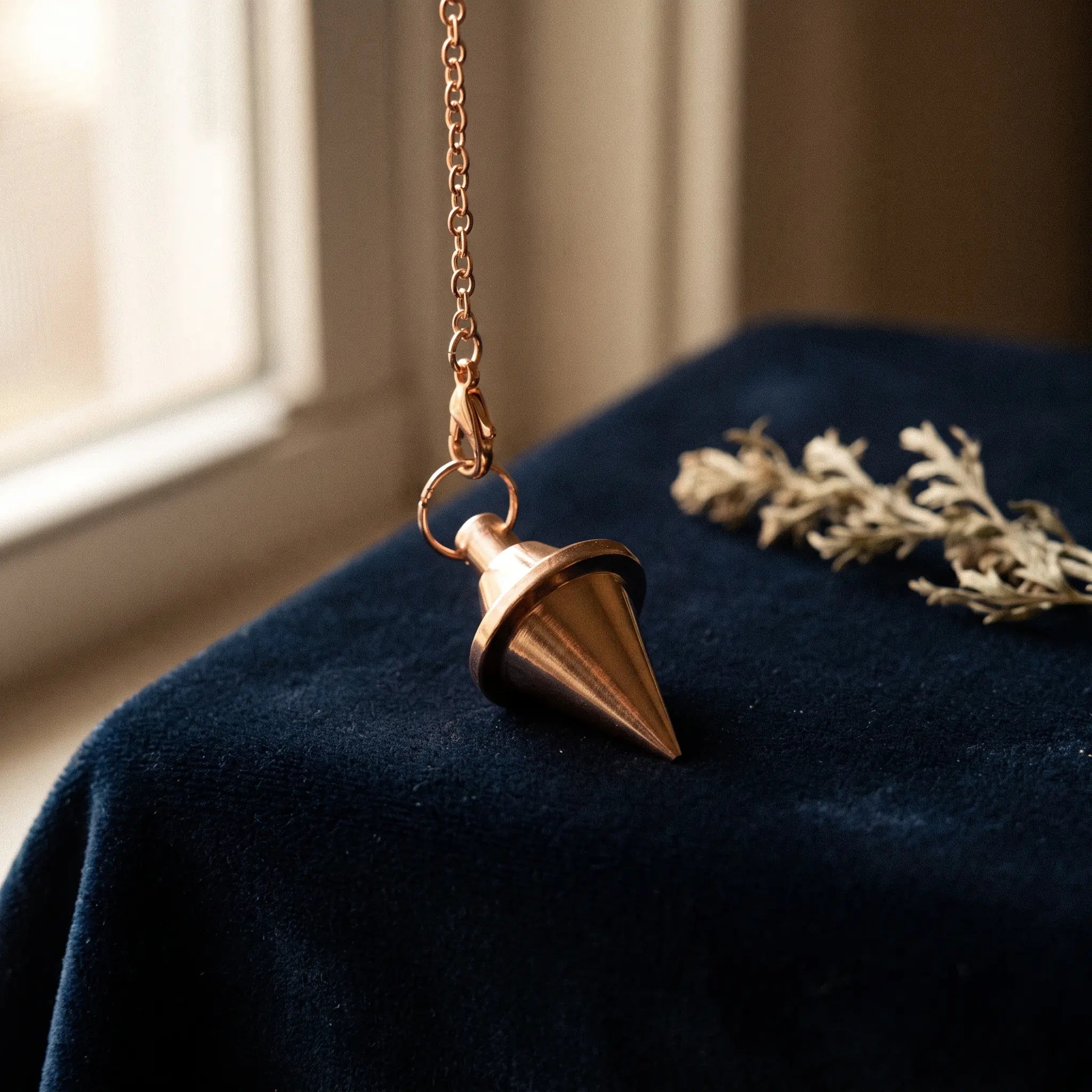 Le Classique — Pendule de divination métal — présence variante · AURÆN Objets Sacrés