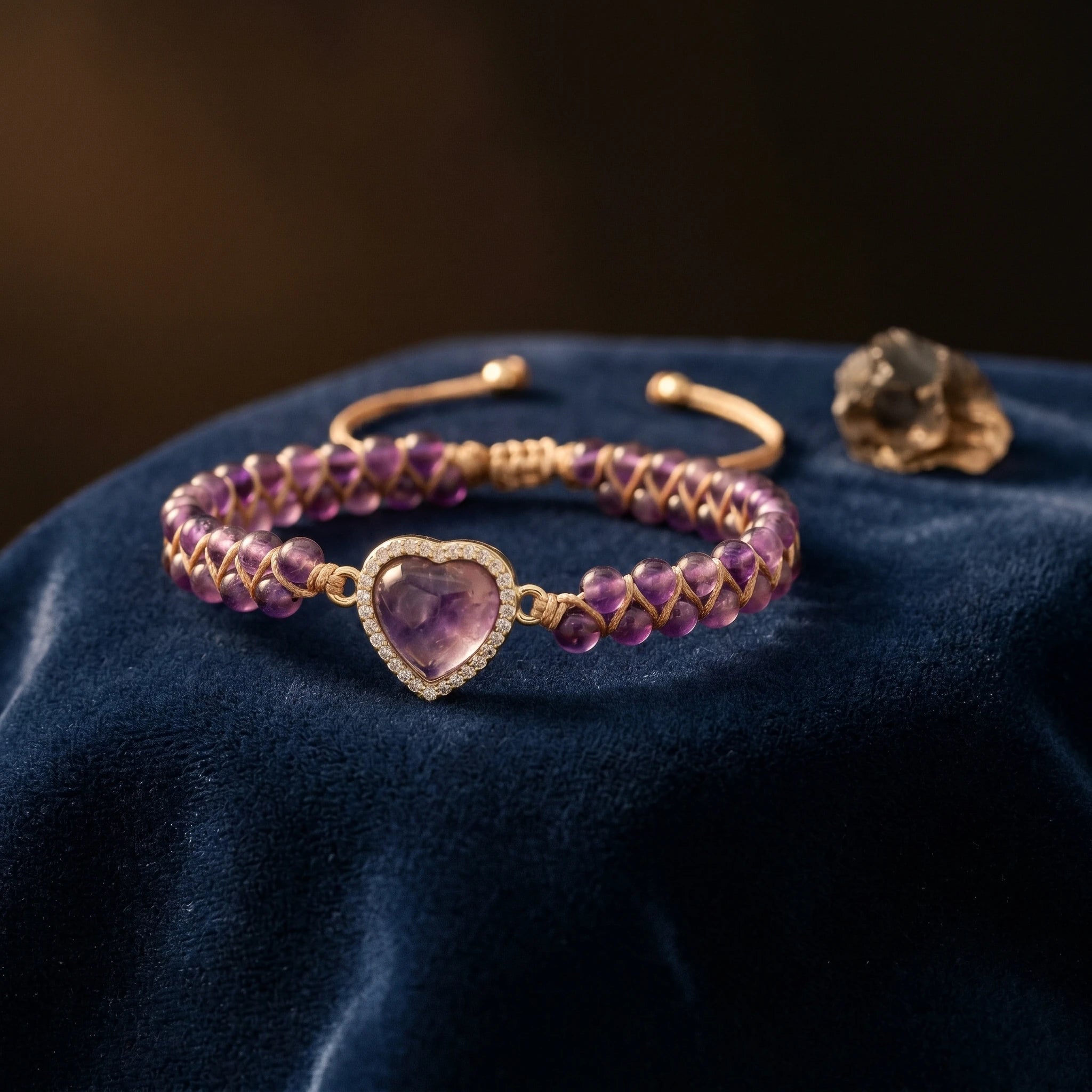 Le Cœur Violet — Bracelet améthyste à pendentif cœur — vue principale · AURÆN Pierres d'Âme