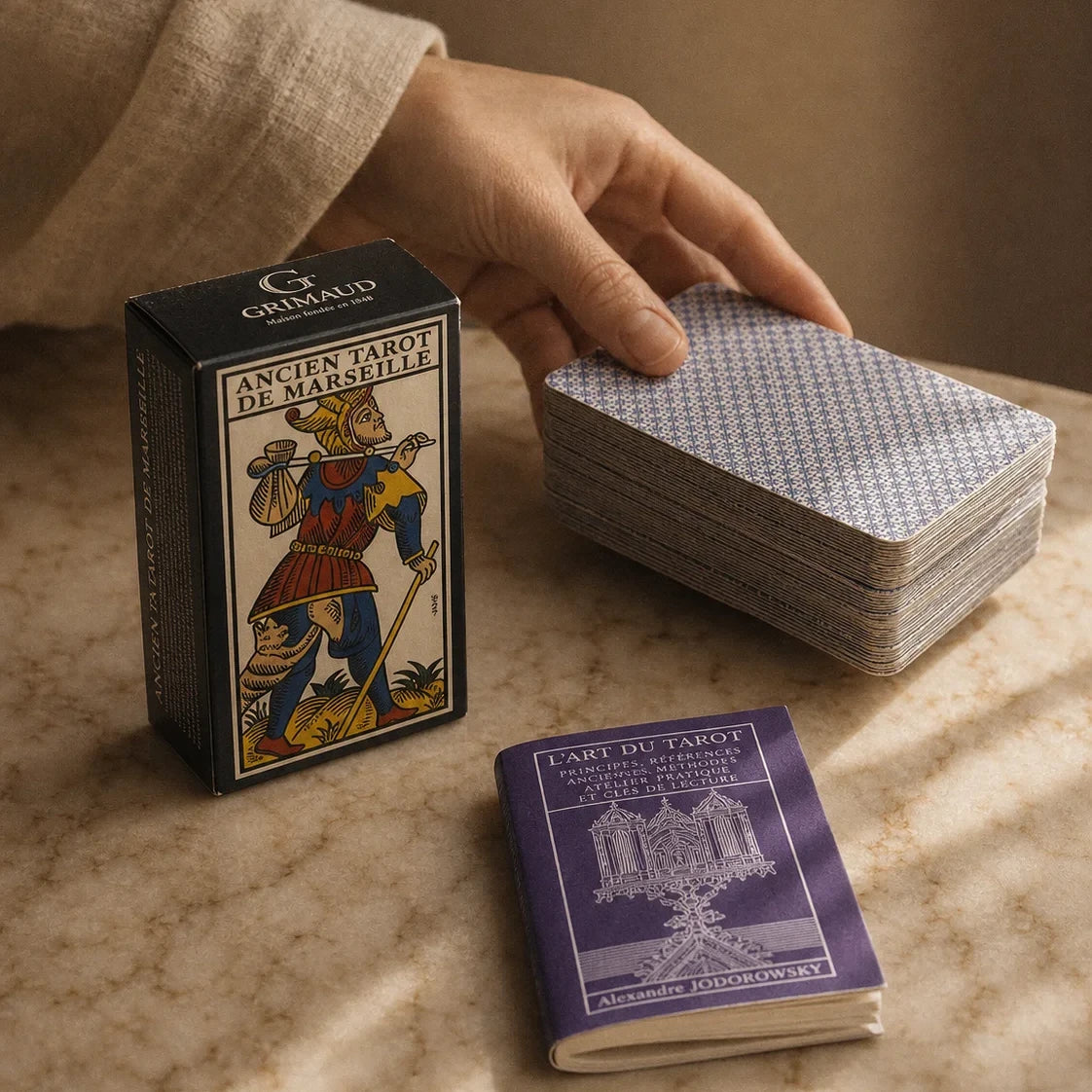 L'Augure — Tarot de Marseille traditionnel 78 cartes — porté · AURÆN Objets Sacrés