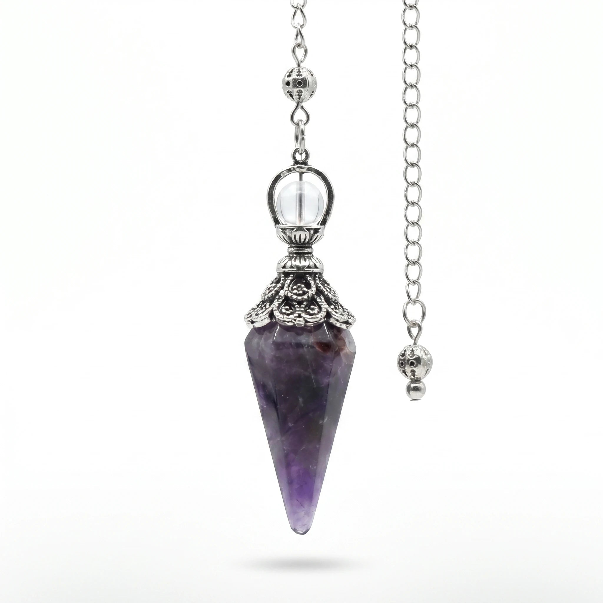 Le Pendule d'Améthyste — pendule de radiesthésie en améthyste naturelle — packshot fond blanc · AURÆN Objets Sacrés