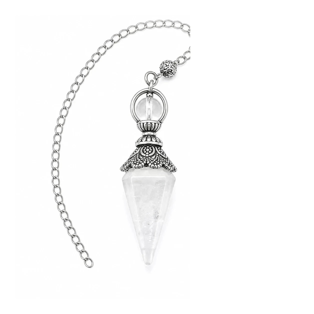 Le Pendule de Cristal de Roche — pendule de radiesthésie en cristal de roche naturel — packshot fond blanc · AURÆN Objets Sacrés