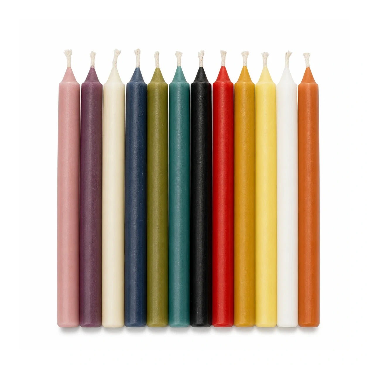Les Petites Flammes — 12 bougies coniques colorées (rituel &amp; chevet) — packshot fond blanc · AURÆN Rituels d'Or