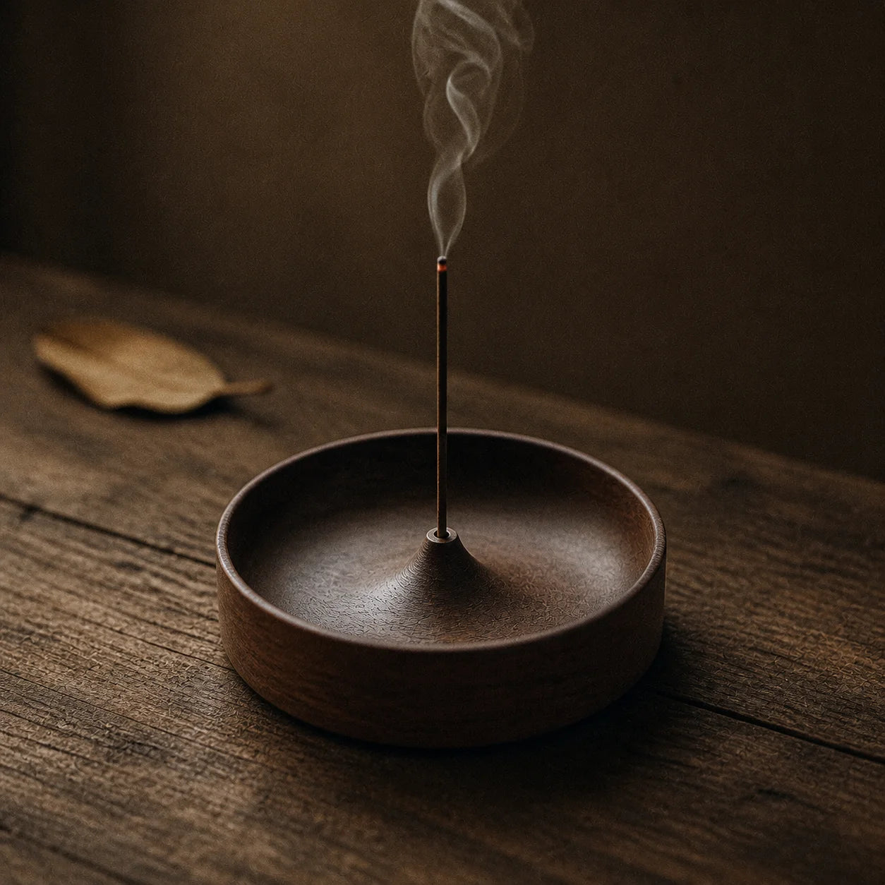 Le Bol — Brûle-encens en bois massif zen — vue principale · AURÆN Rituels d'Or