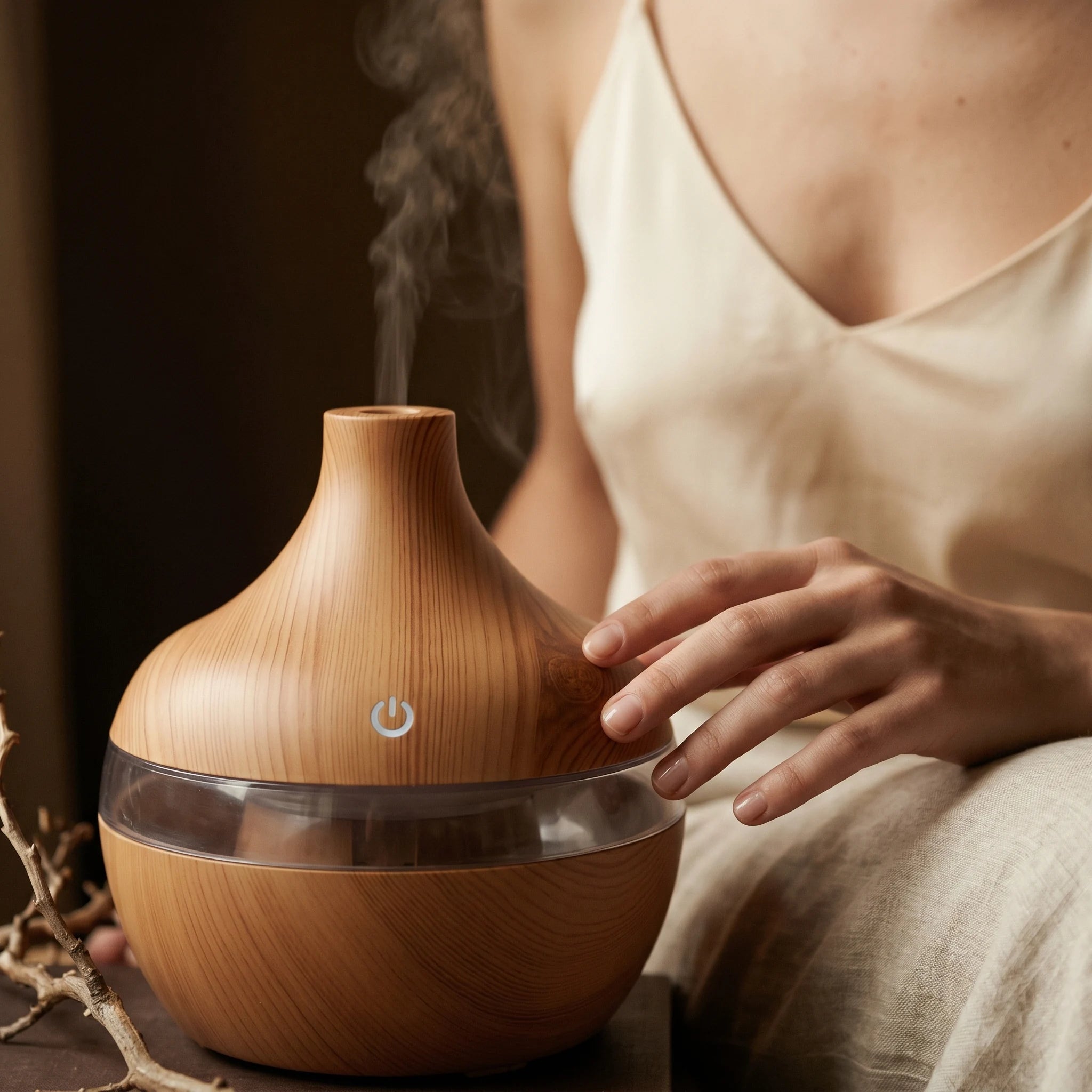 Le Souffle Bois — Diffuseur d'arômes effet bois naturel — en situation · AURÆN Rituels d'Or