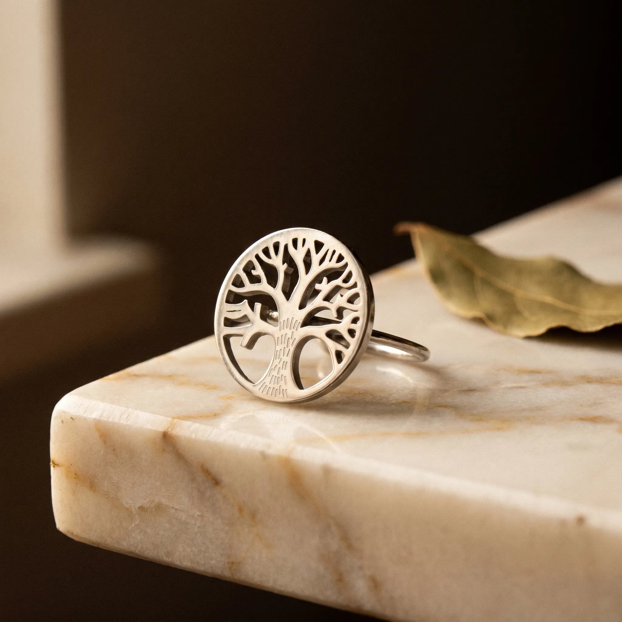L'Arbre Sacré — Bague motif arbre de vie — présence variante · AURÆN Objets Sacrés
