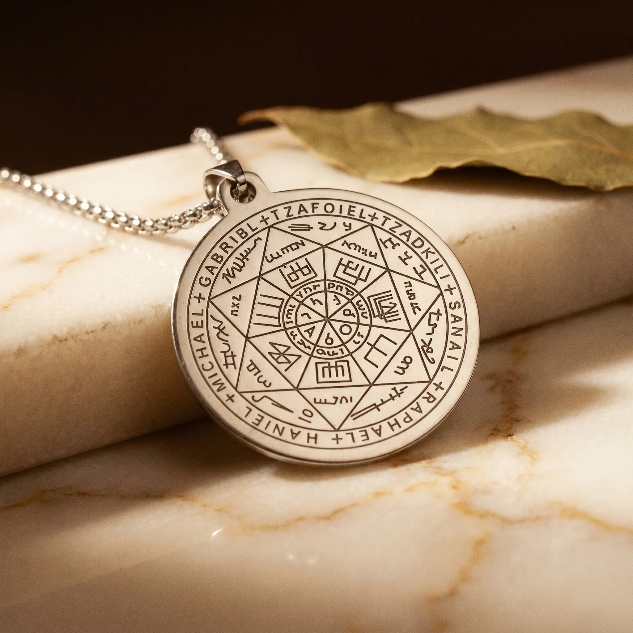 Le Sceau de Gabriel — Médaillon d'Archange Kabbalah — vue principale · AURÆN Objets Sacrés