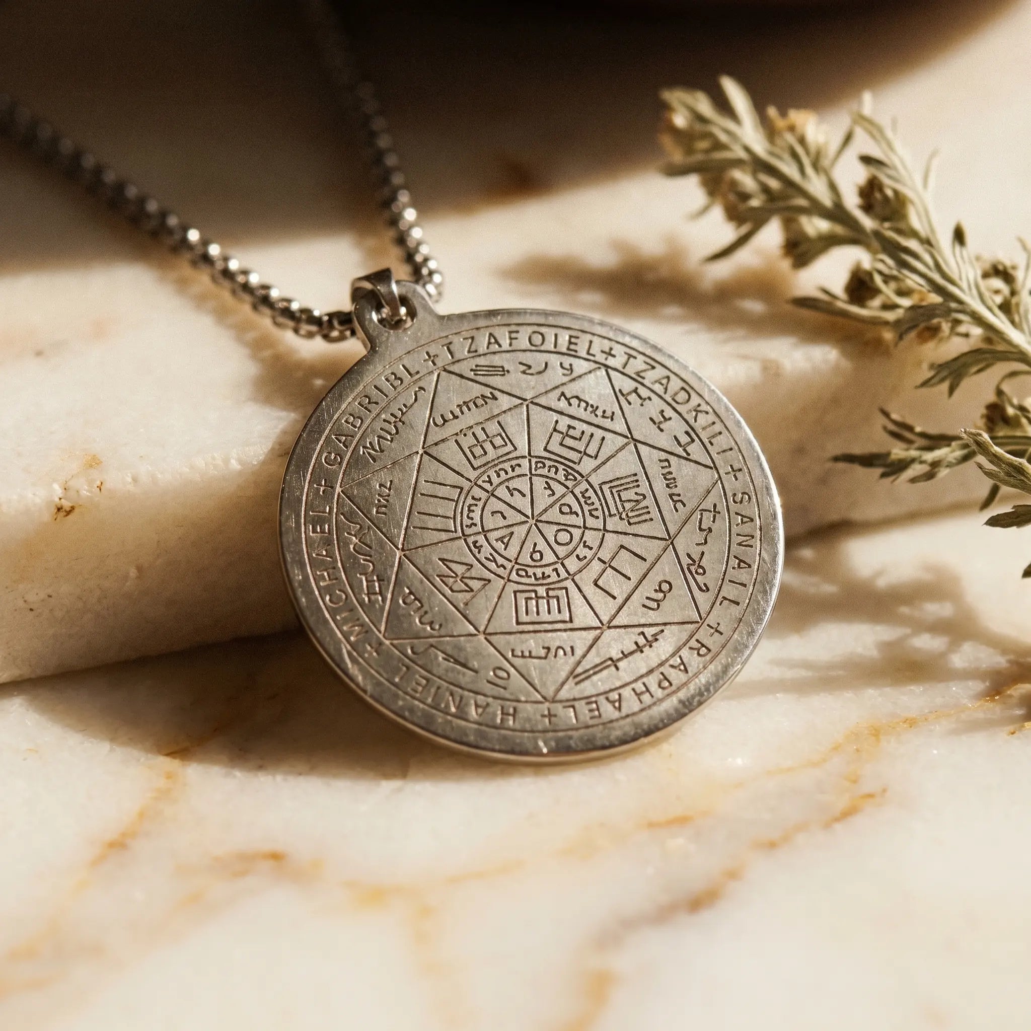 Le Sceau de Hanaël — Médaillon d'Archange Kabbalah — vue principale · AURÆN Objets Sacrés