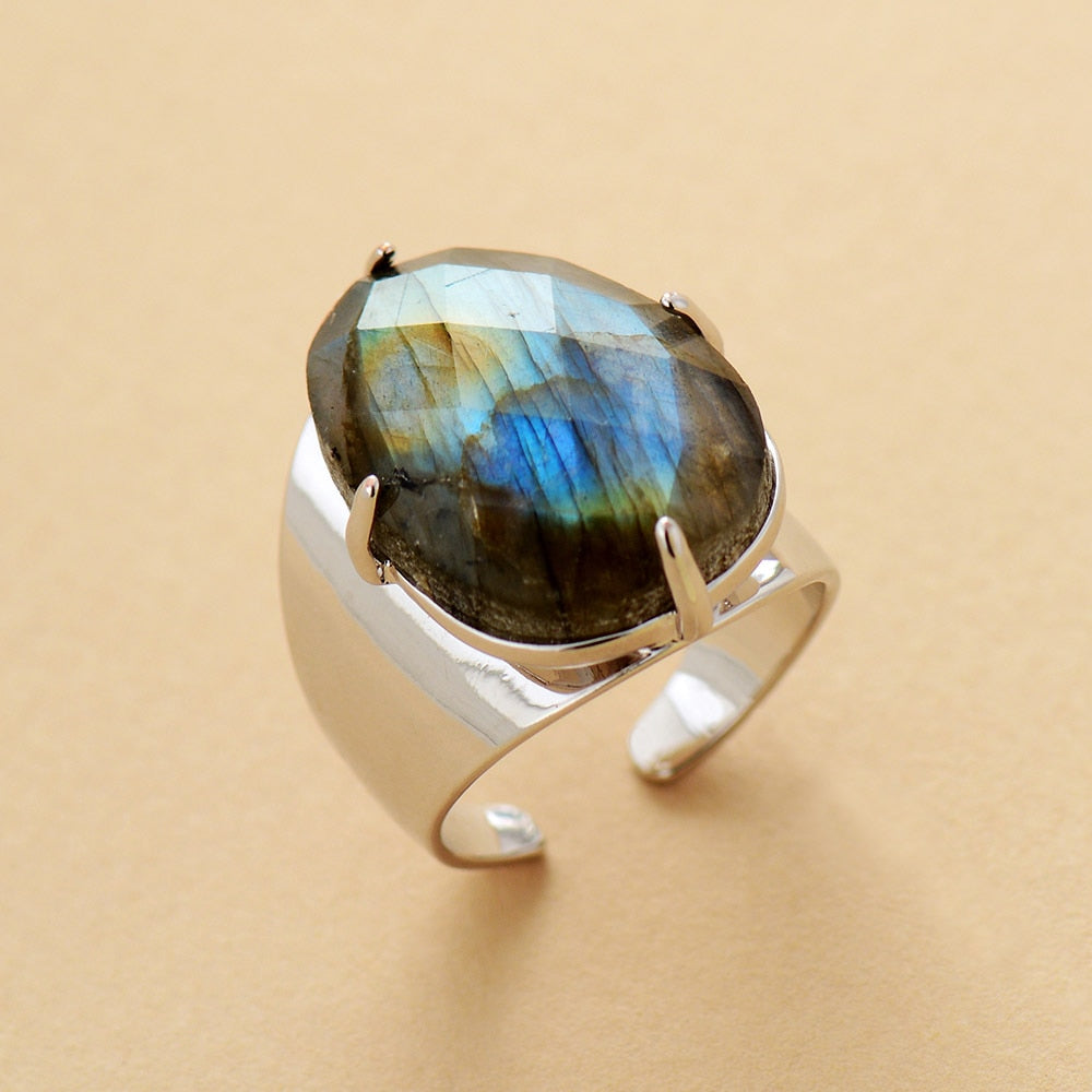 La Labradorite au Doigt — Bague pierre bleutée | AURÆN