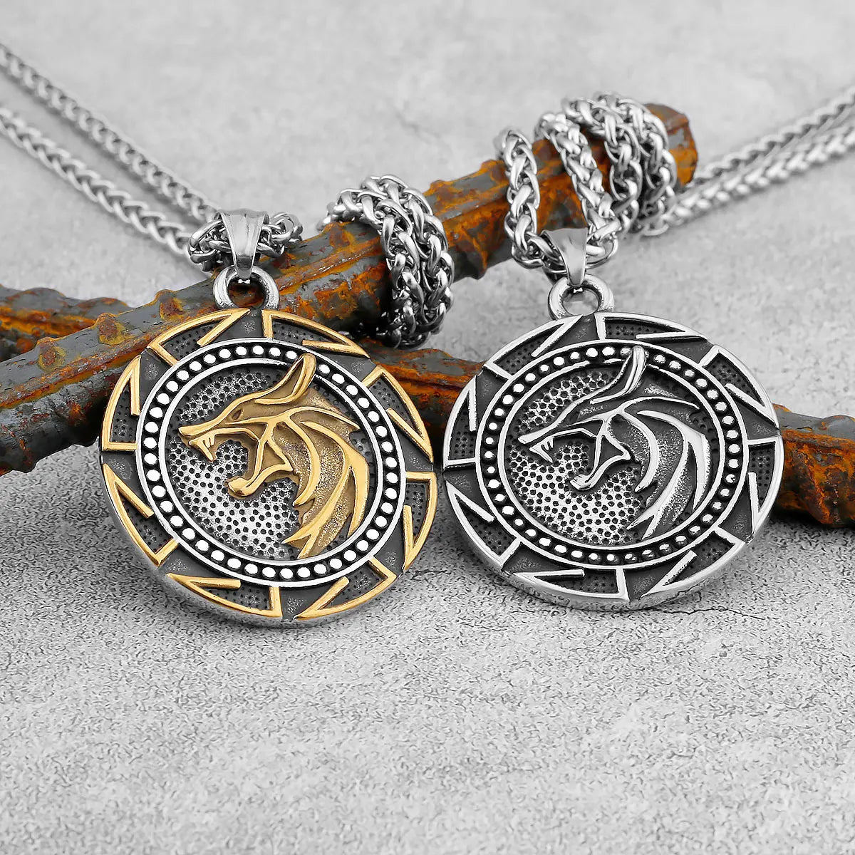 L'Odin — Collier pendentif loup viking runes nordiques