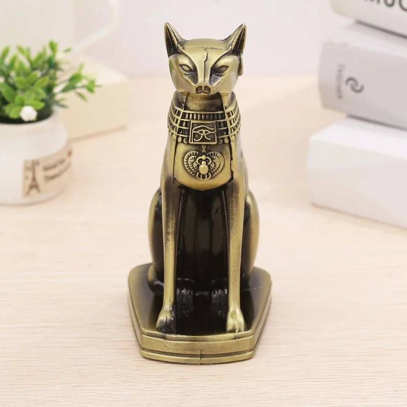 La Bastet — Statuette de chat égyptien en métal vintage