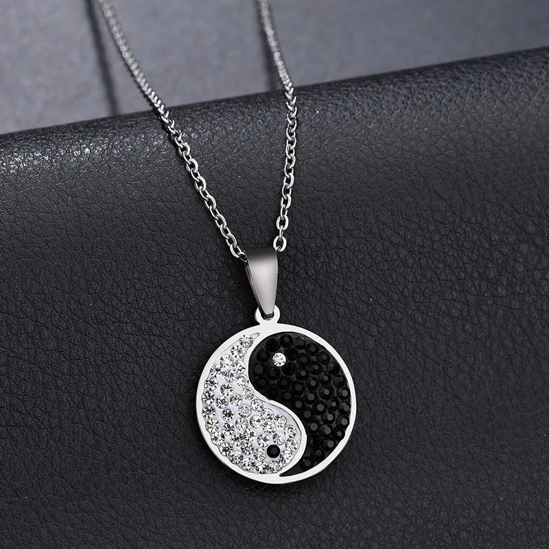 Le Yin Yang — Pendentif Tai Chi Bagua zircon noir & blanc