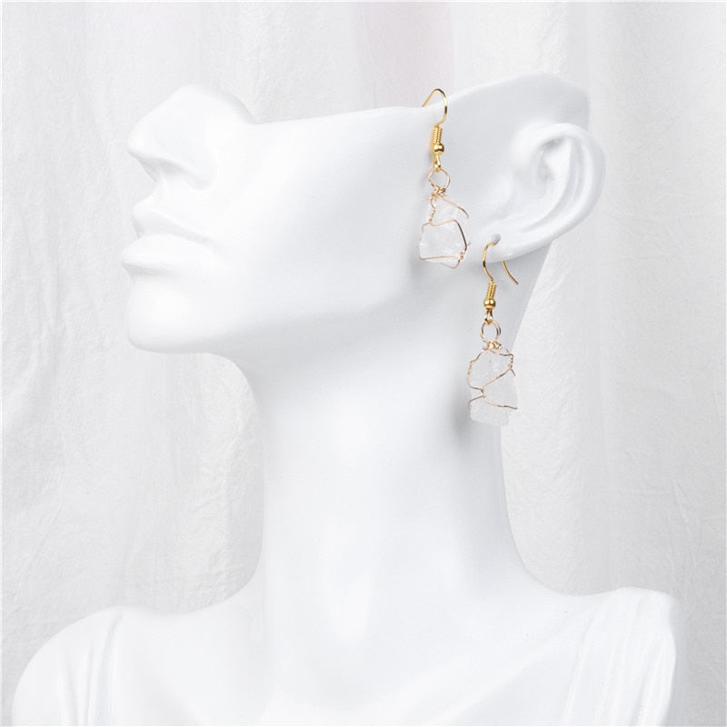 Boucles d'Oreilles Pendantes en Pierres Brutes 