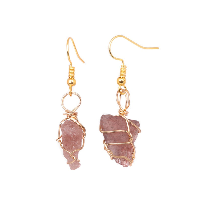 Boucles pendantes brutes — finition chaîne métal